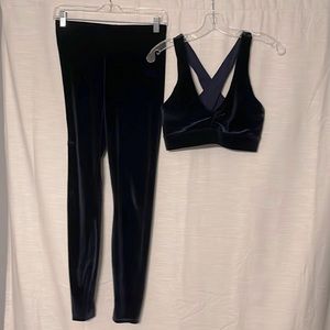 Fabletics Navy Blue Velour sports bra and leggings set, size medium